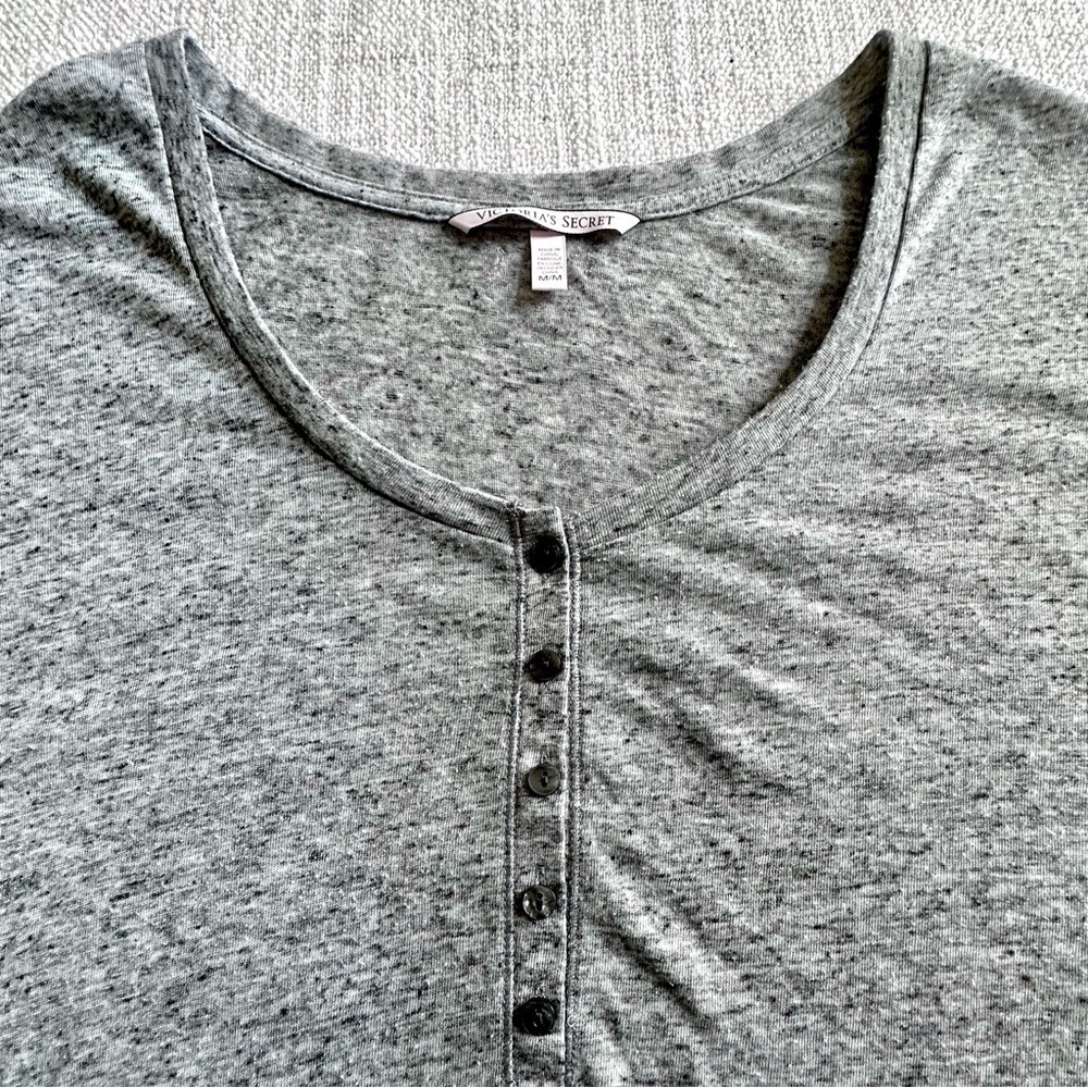 VICTORIA’S SECRET Heather Gray Henley Top The Dreamer Long Sleeve Tee Women’s M - Picture 3 of 13